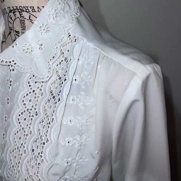 White Floral Eyelet Lace Trim Long Sleeve Top Scalloped Collar & Cuffs Large - Picture 5 of 10